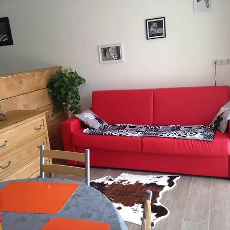A Vecchio 28 M² Avec Piscine Apartman